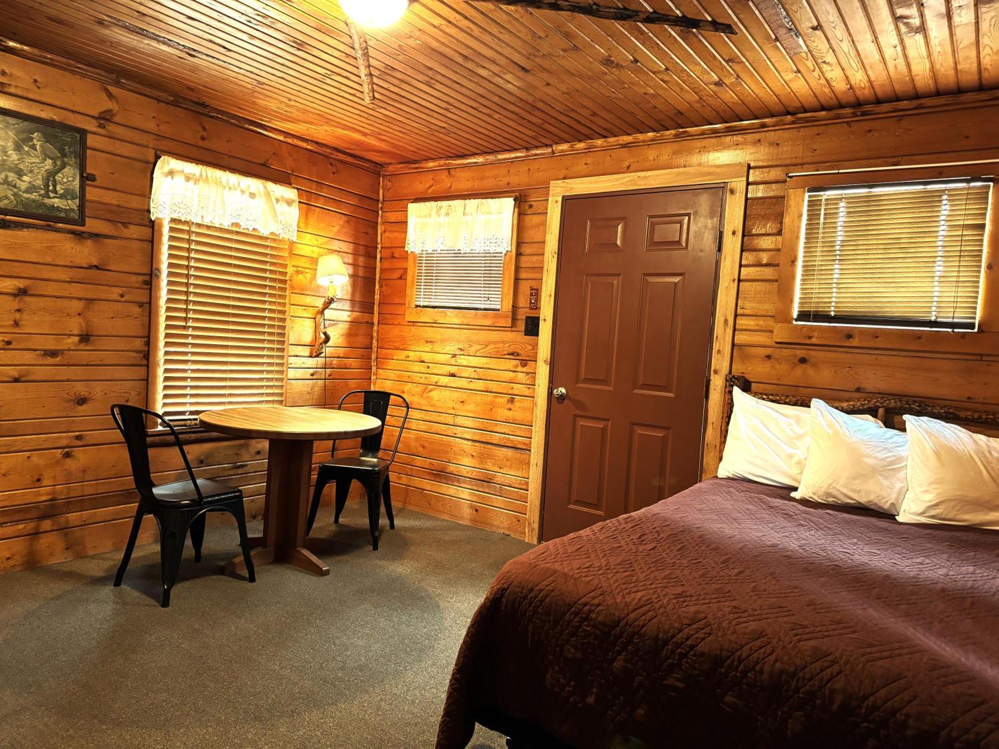 Yellowstone Cabins&RV West Yellowstone Esterno foto