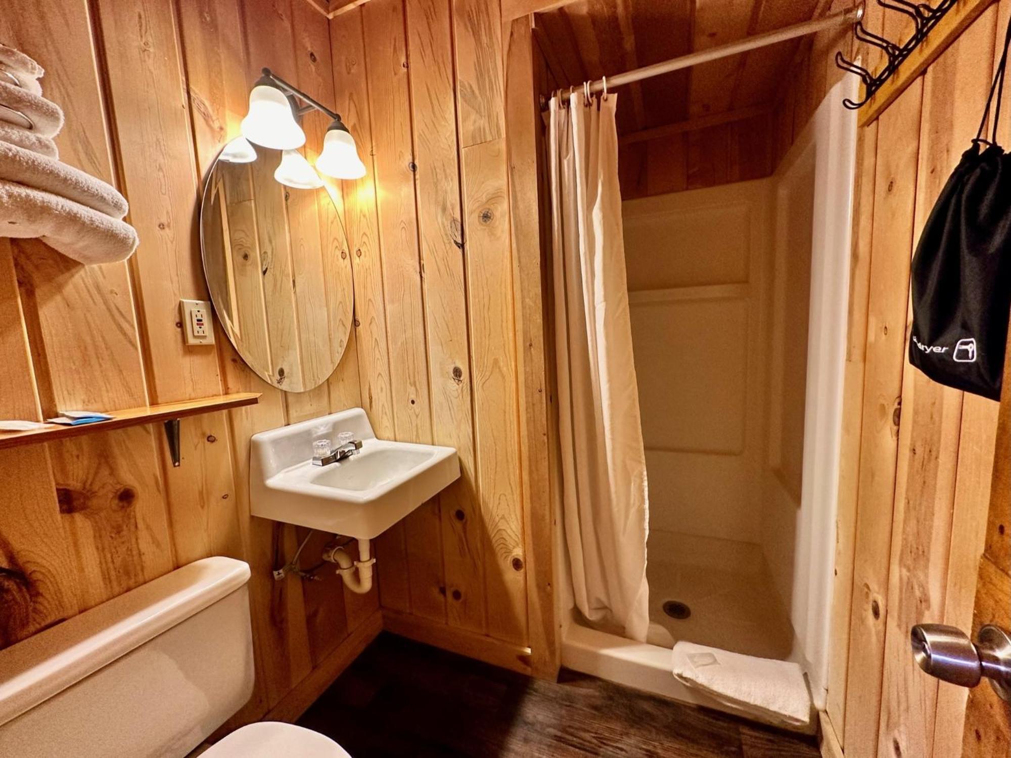 Yellowstone Cabins&RV West Yellowstone Esterno foto